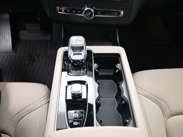 Used 2026 Volvo XC90 B6 Plus w/ Protection Package Premier image 13