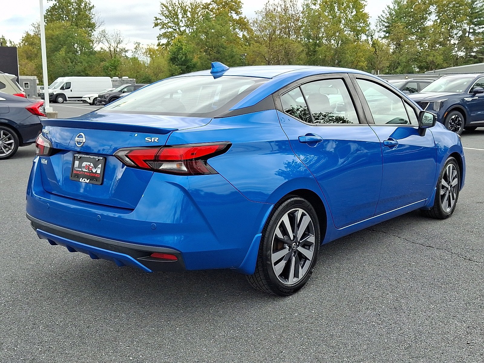Used 2020 Nissan Versa SR w/ Convenience Package FWD image 5