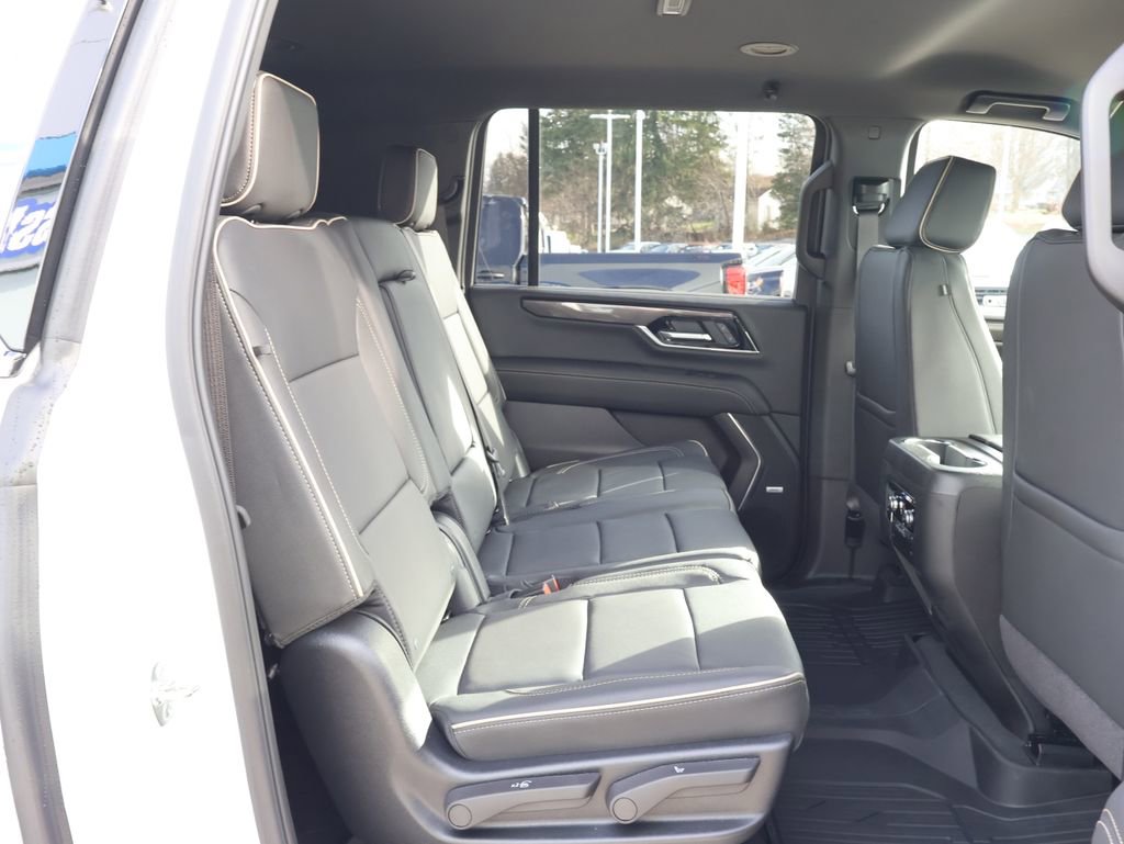 New 2026 GMC Yukon XL Elevation w/ LPO, Elevation Black Package image 39