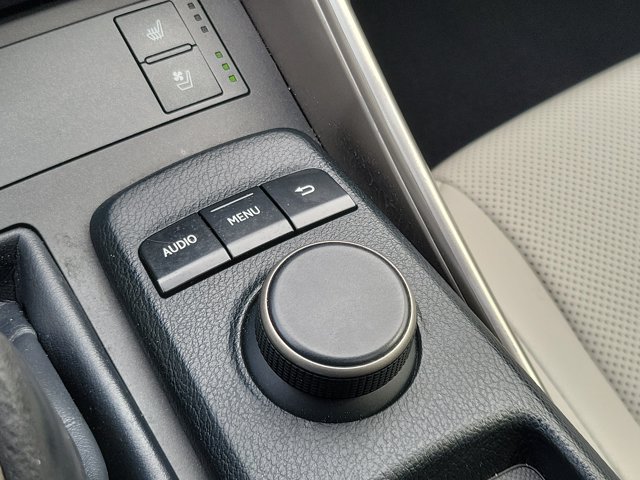 Used 2016 Lexus IS 200t w/ Premium Package RWD image 28