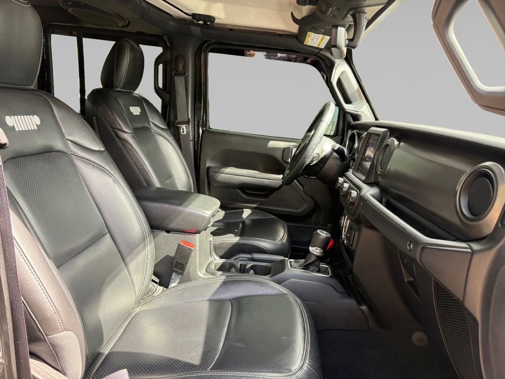 Used 2022 Jeep Gladiator Sport image 18