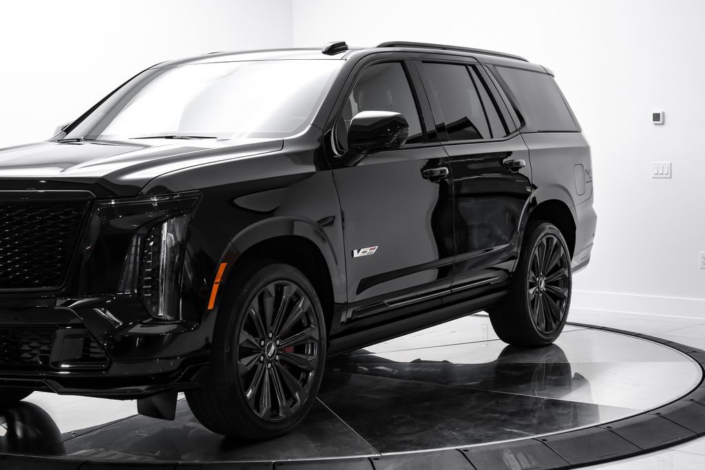 Used 2026 Cadillac Escalade V AWD/4WD image 3