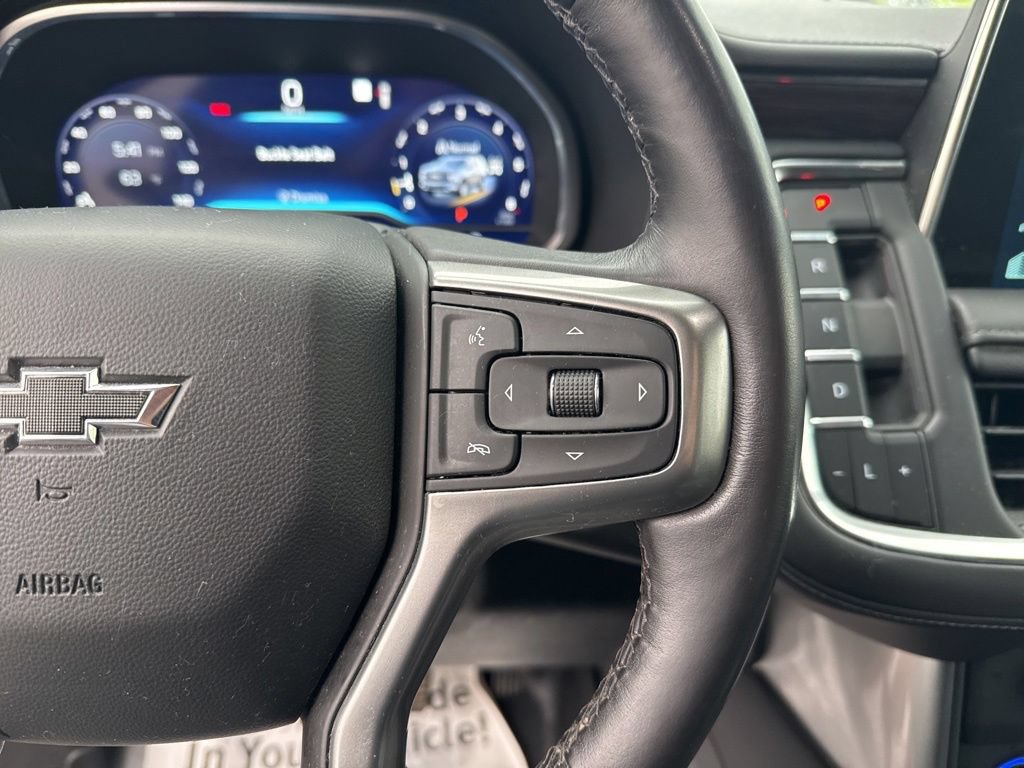 Used 2022 Chevrolet Suburban Z71 w/ Luxury Package AWD/4WD image 15