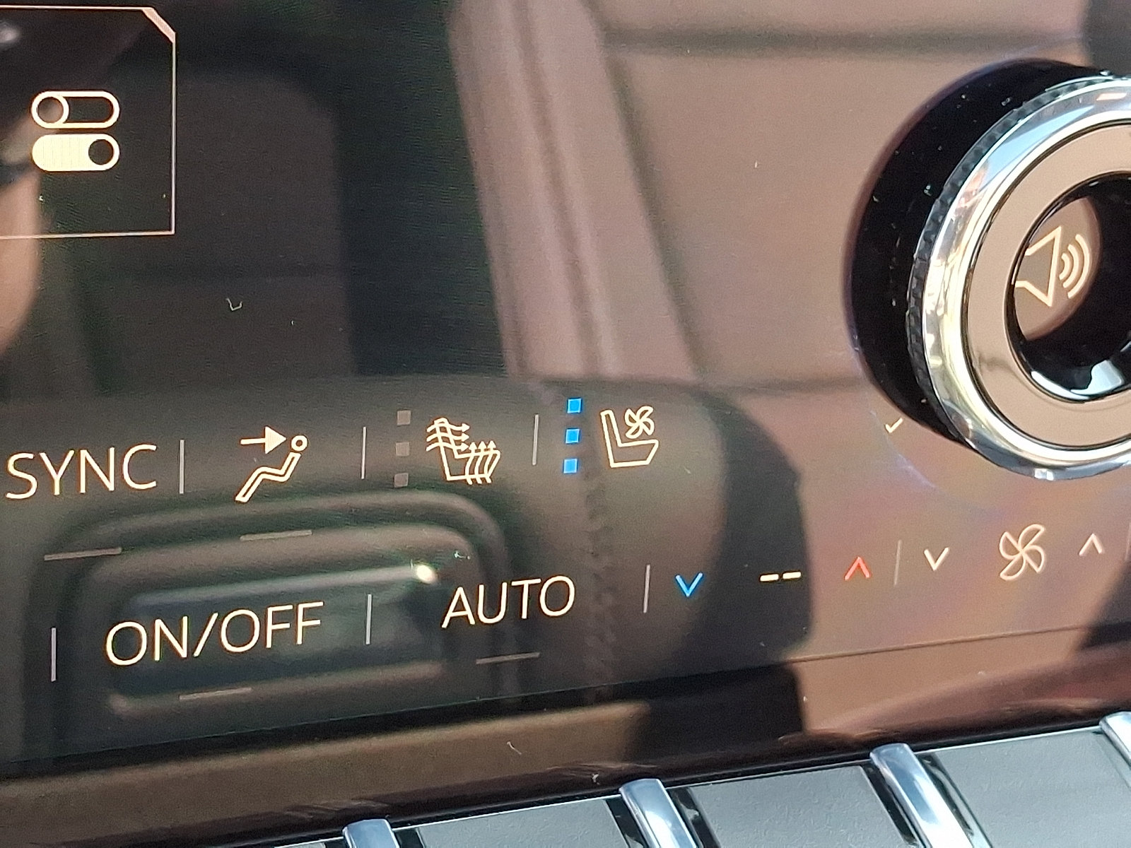 Used 2026 GMC Yukon XL Denali w/ Sun & Power Step Package AWD/4WD image 31