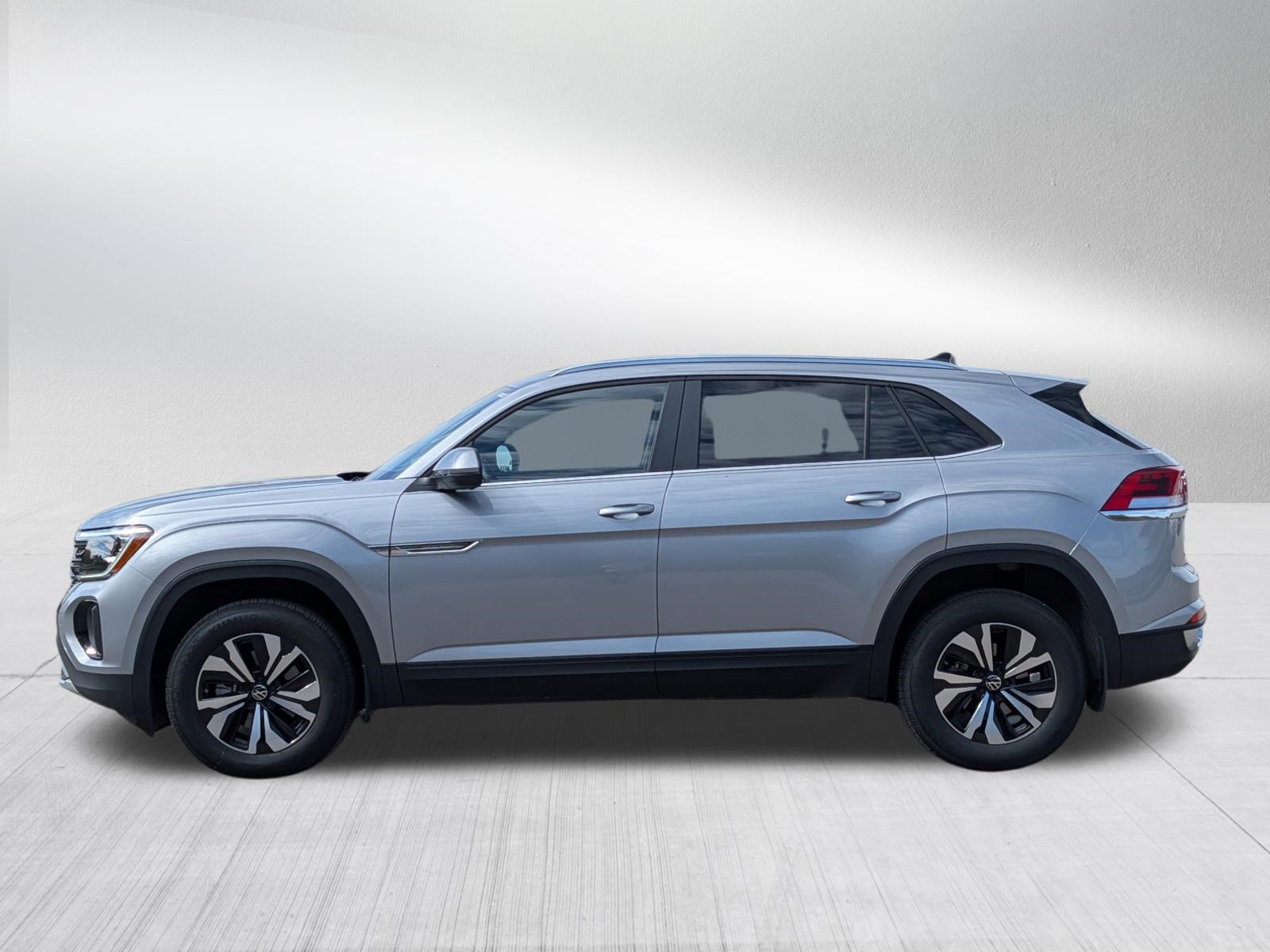 Certified 2025 Volkswagen Atlas Cross Sport SE AWD/4WD image 4