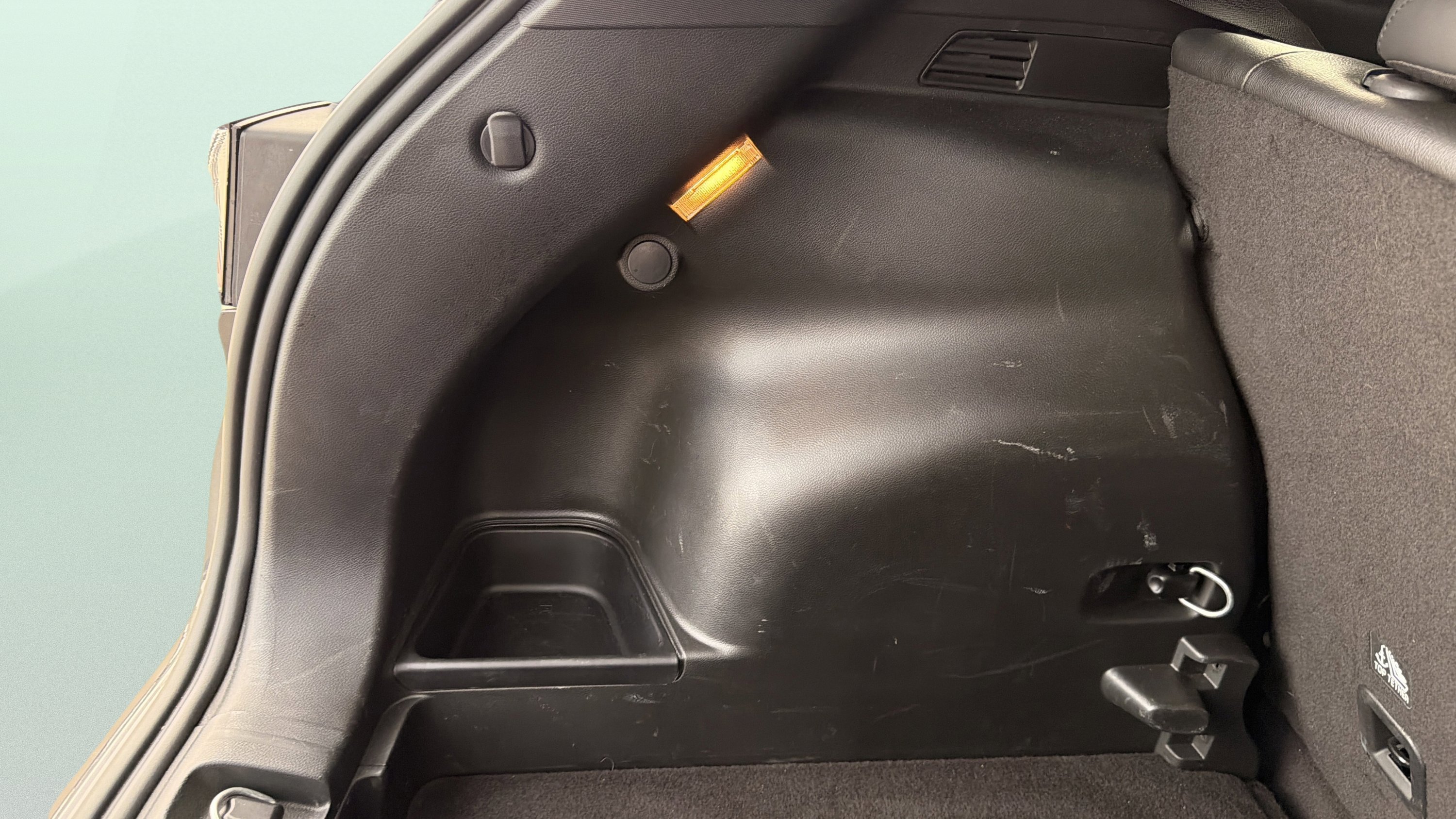 Used 2024 Jeep Compass Latitude image 28