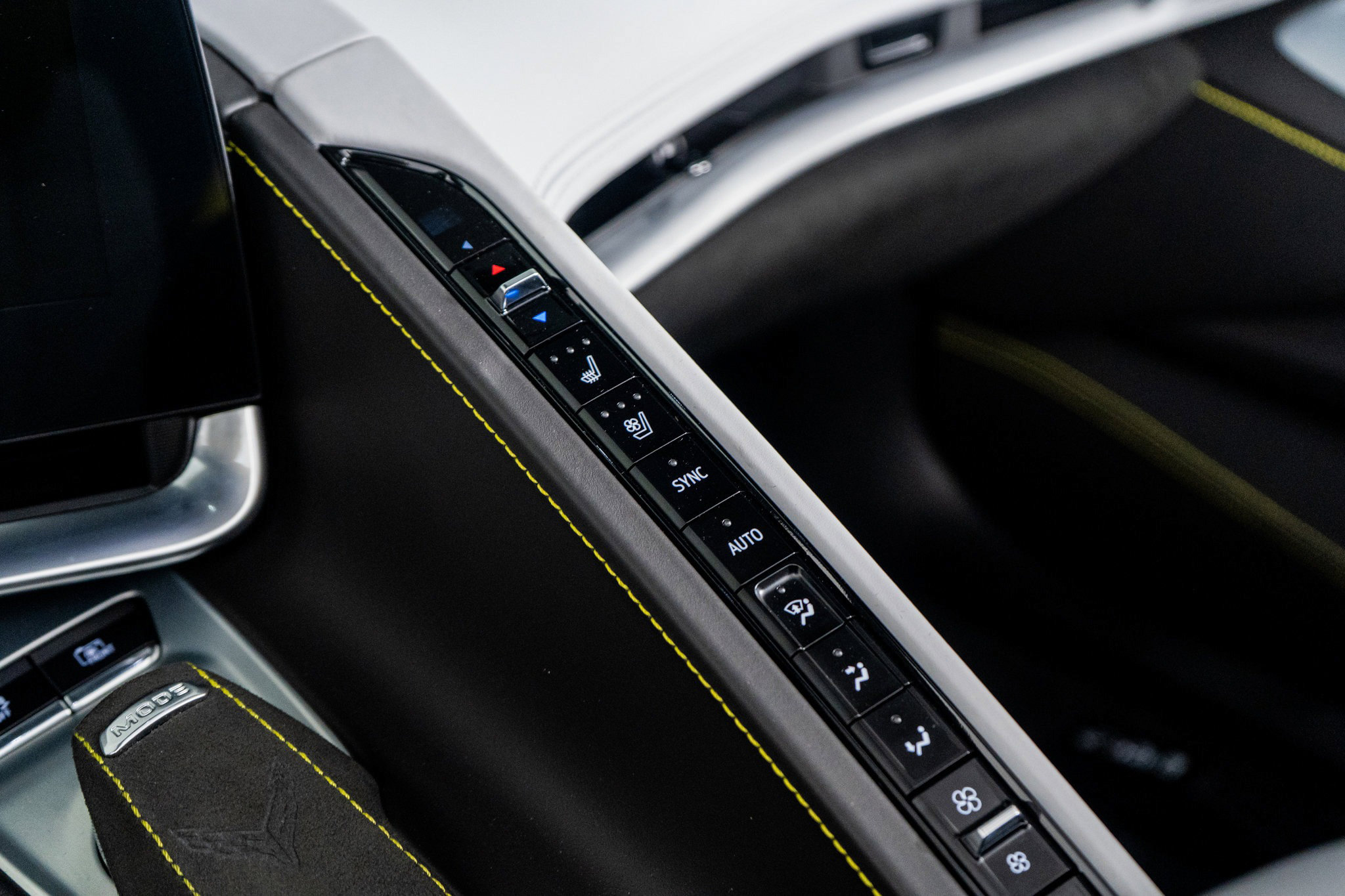 Used 2022 Chevrolet Corvette Stingray Premium Conv image 37