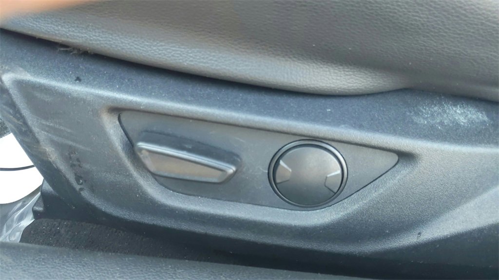 Used 2022 Ford Mustang Premium image 19