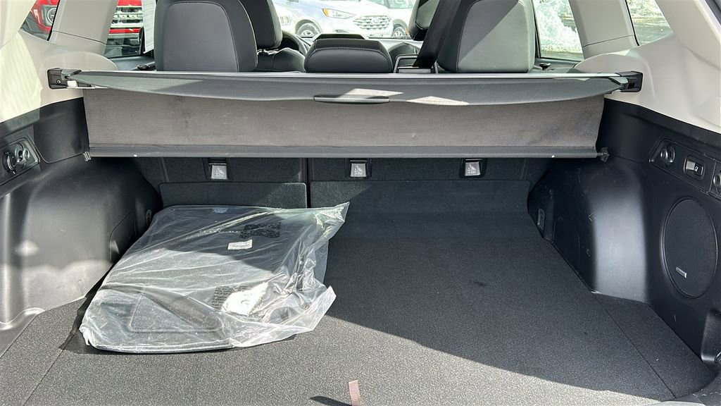 Certified 2022 Subaru Forester Limited image 27