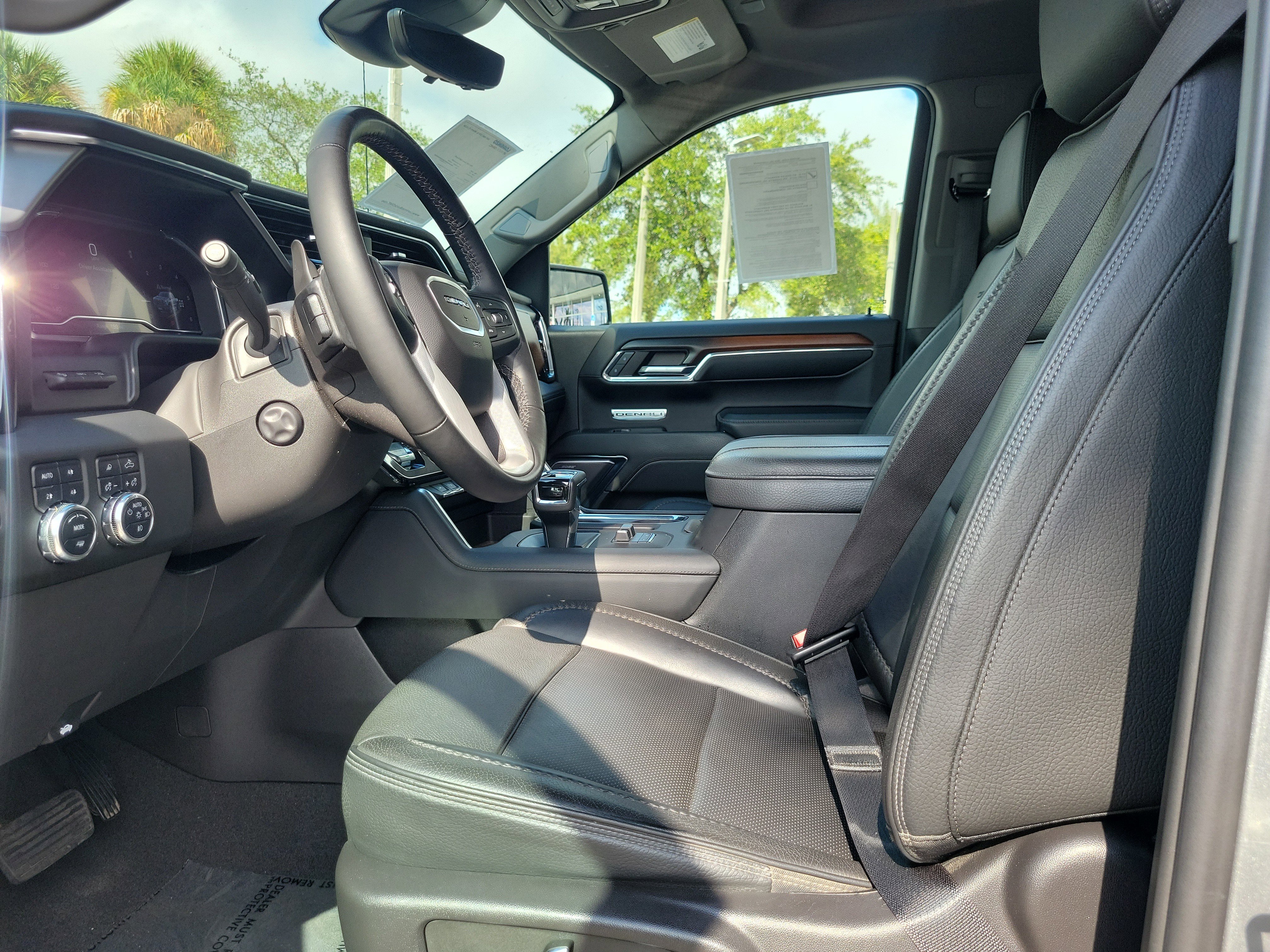 Used 2024 GMC Sierra 1500 Denali w/ Technology Package image 11