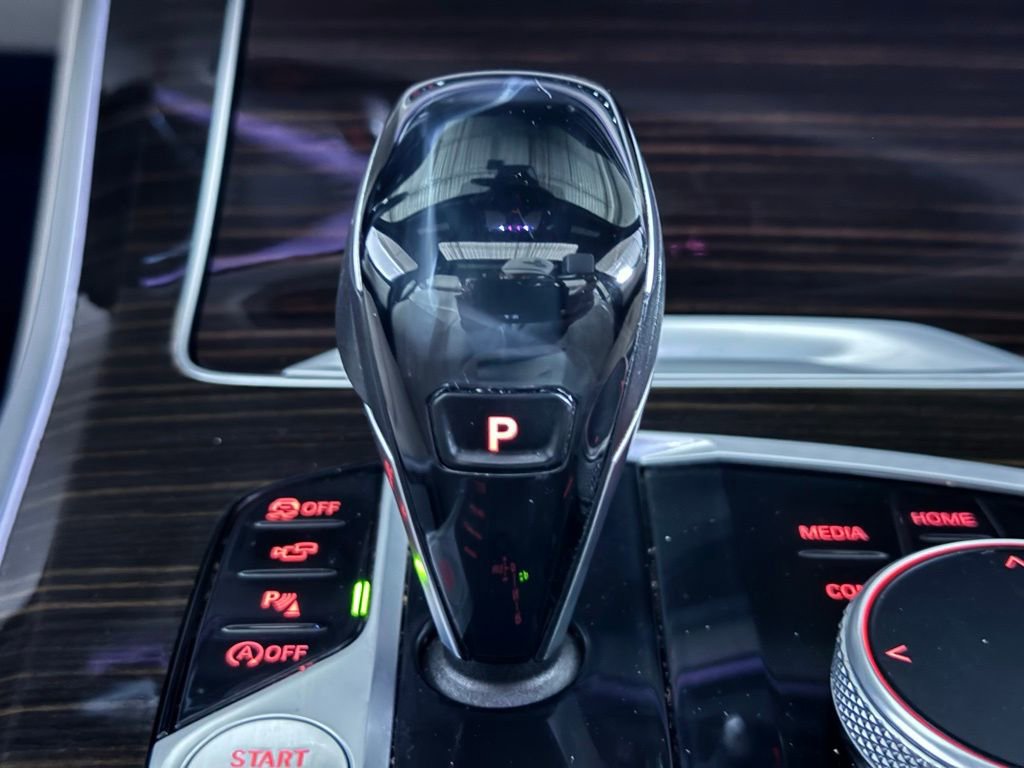 Used 2020 BMW X5 xDrive50i w/ Executive Package image 38