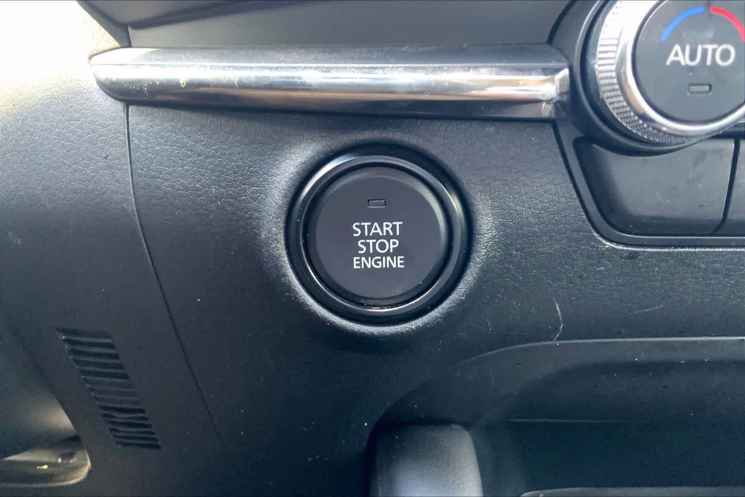 Used 2024 MAZDA MAZDA3 s FWD image 35
