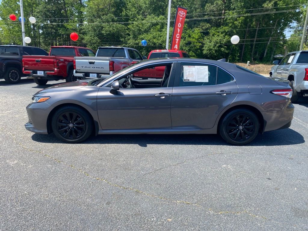 Used 2019 Toyota Camry LE FWD image 4