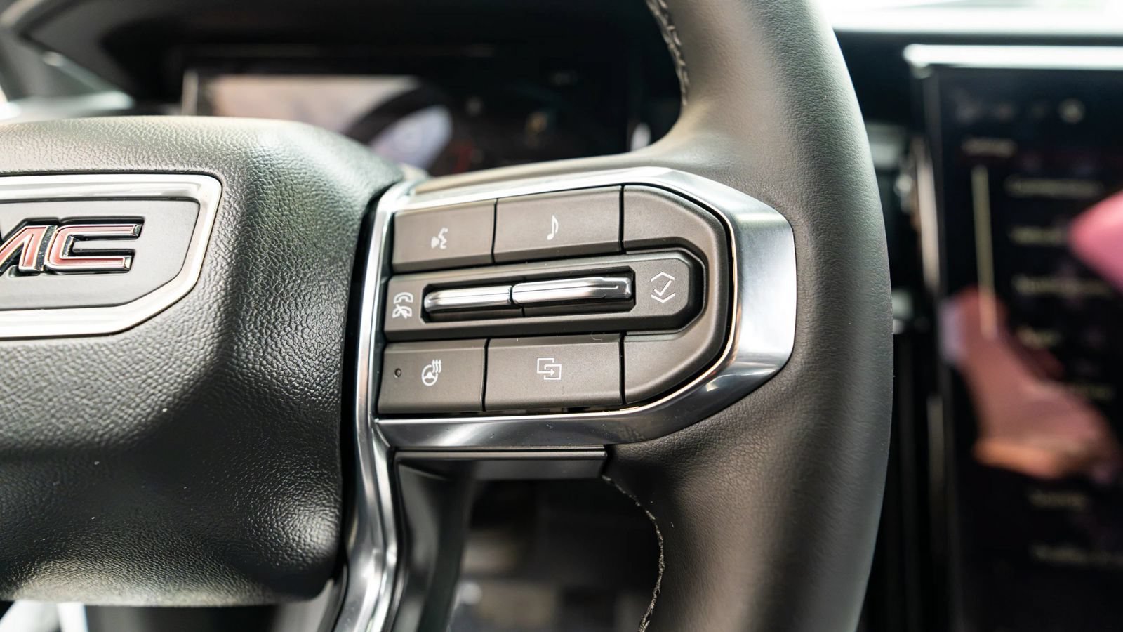 Used 2026 GMC Acadia Elevation w/ Elevation Premium Package FWD image 48