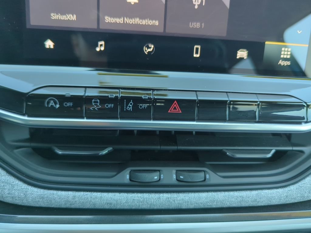 Used 2022 Jeep Compass Latitude w/ Convenience Group image 24