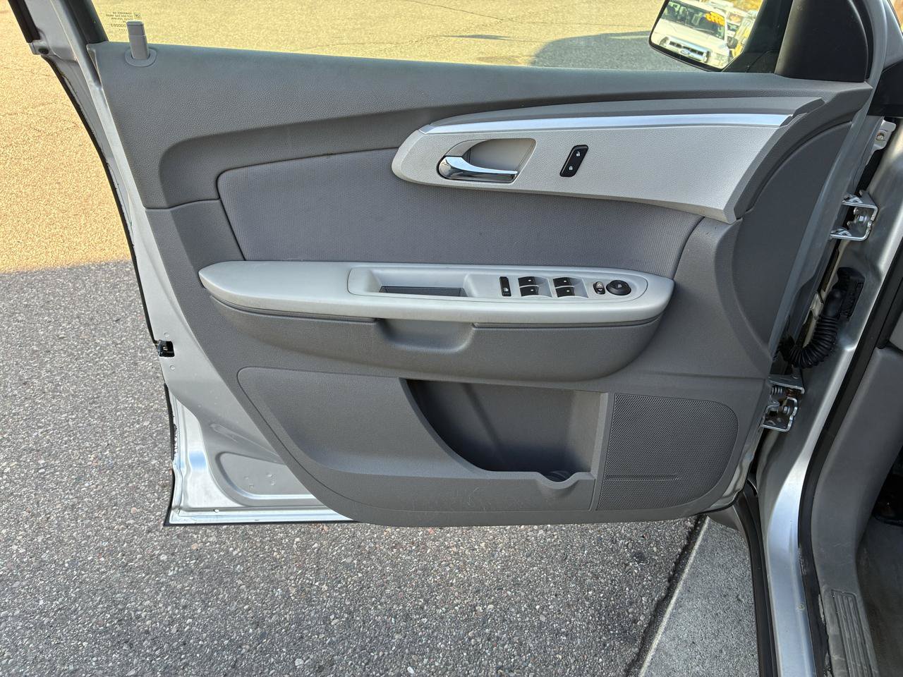 Used 2012 Chevrolet Traverse LS FWD image 10