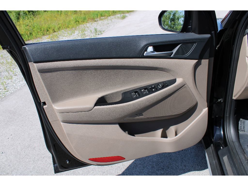 Used 2021 Hyundai Tucson Ultimate w/ Cargo Package image 15