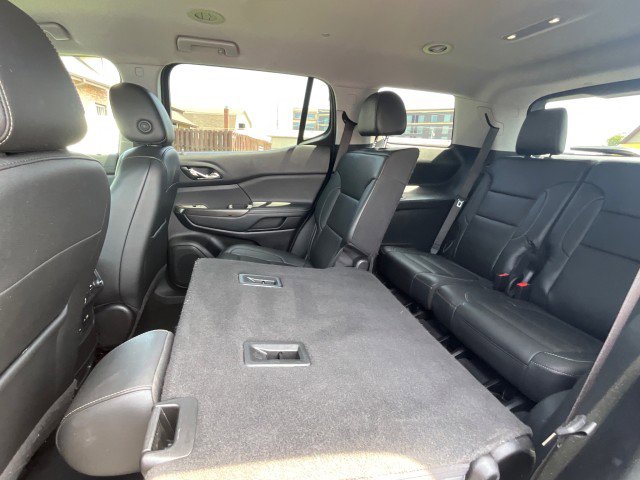 Used 2023 GMC Acadia SLT image 36
