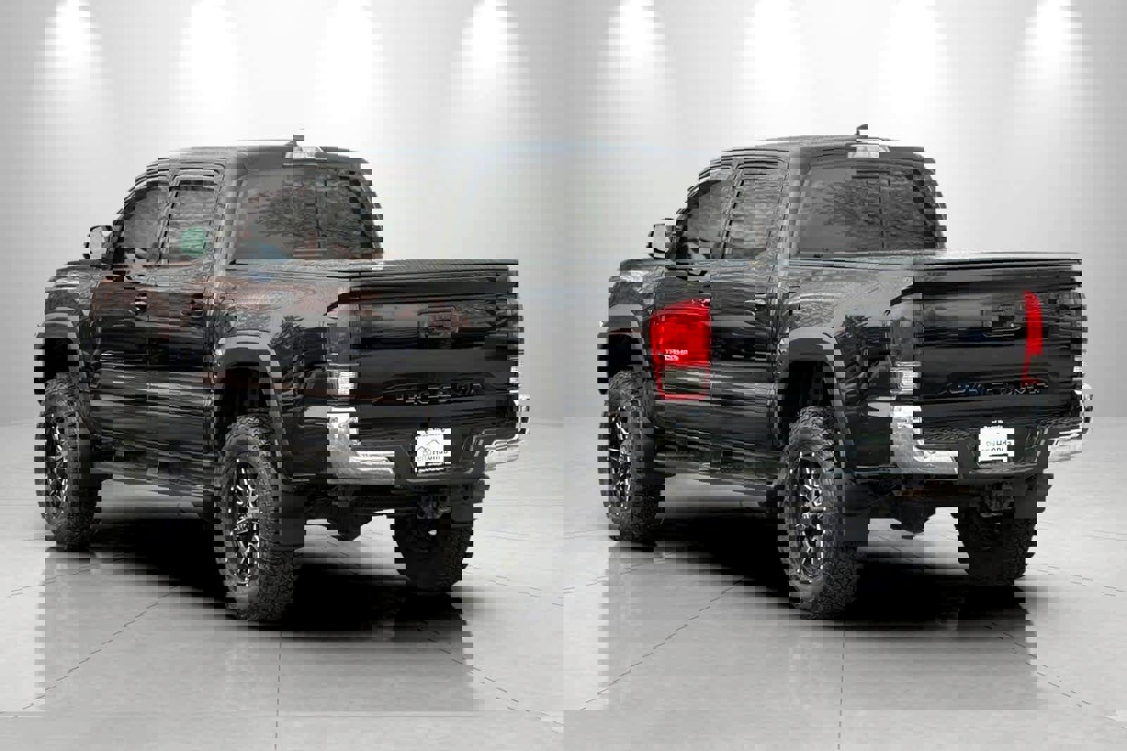 Used 2017 Toyota Tacoma TRD Off-Road image 6