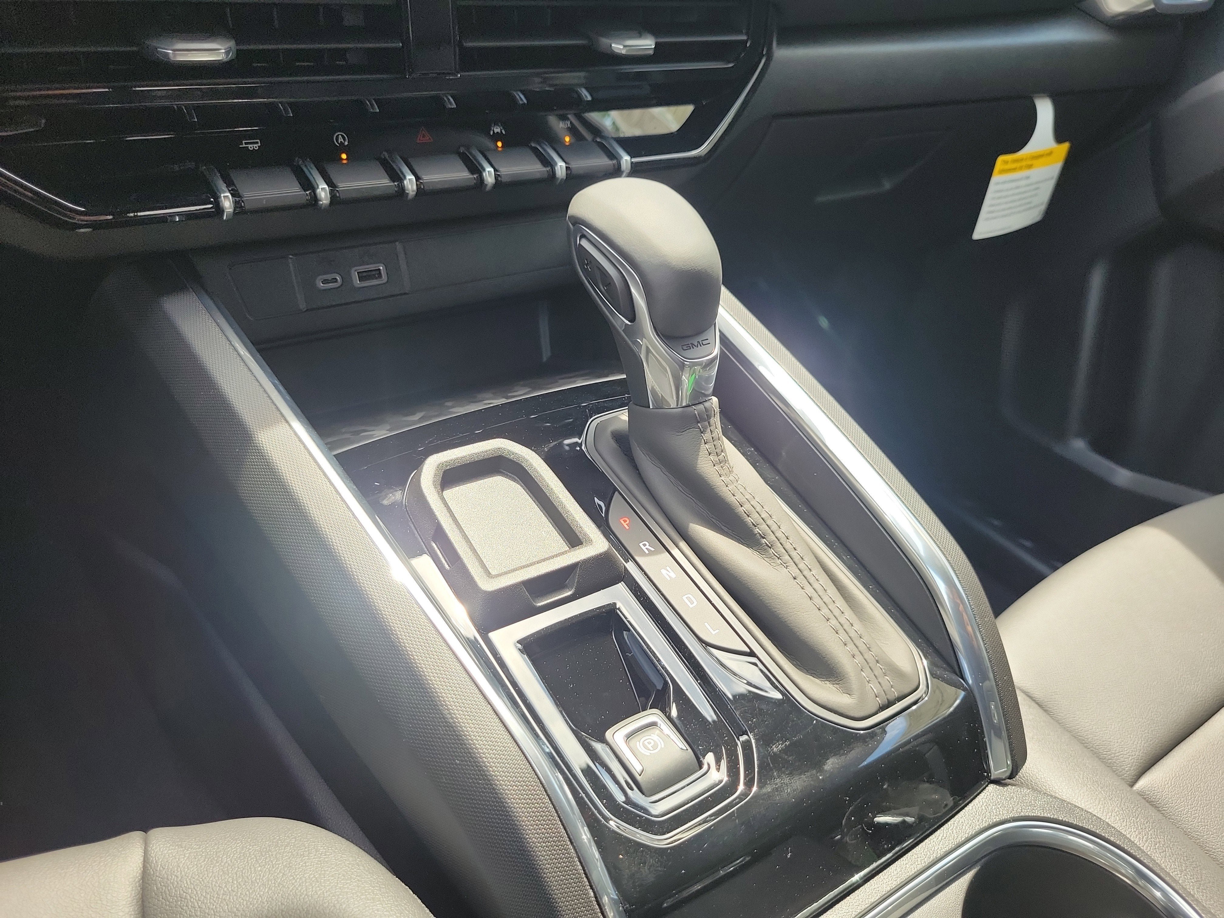 New 2026 GMC Canyon Elevation w/ Convenience Package image 11
