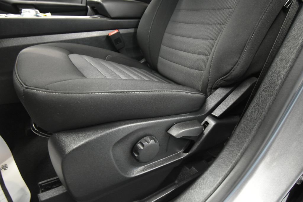 Used 2024 Ford Edge SE AWD/4WD image 6