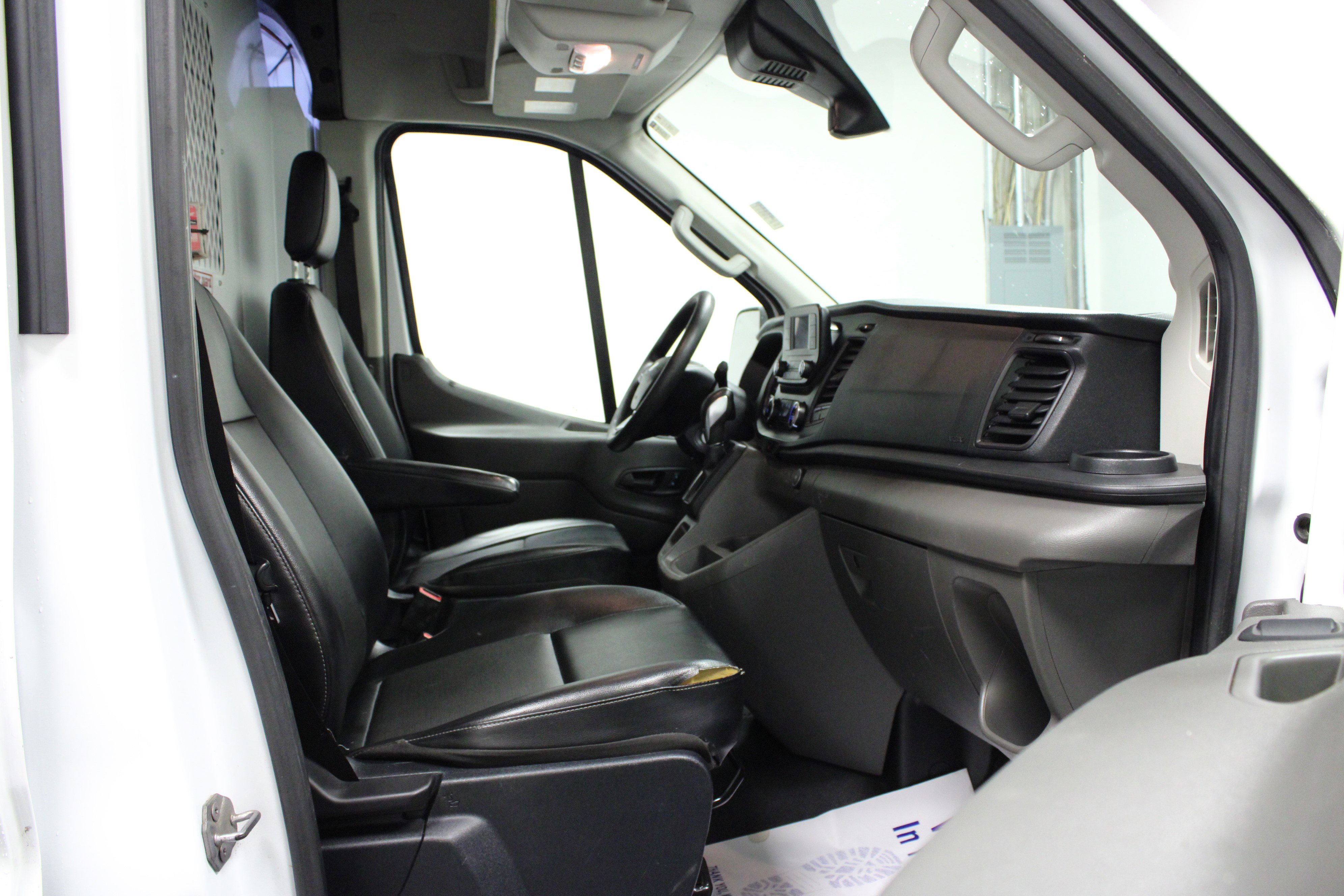 Used 2020 Ford Transit 250 148 High Roof Extended image 13