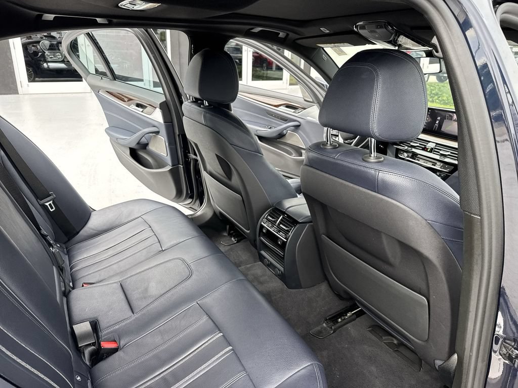 Used 2019 BMW 530i xDrive w/ Convenience Package AWD/4WD image 33