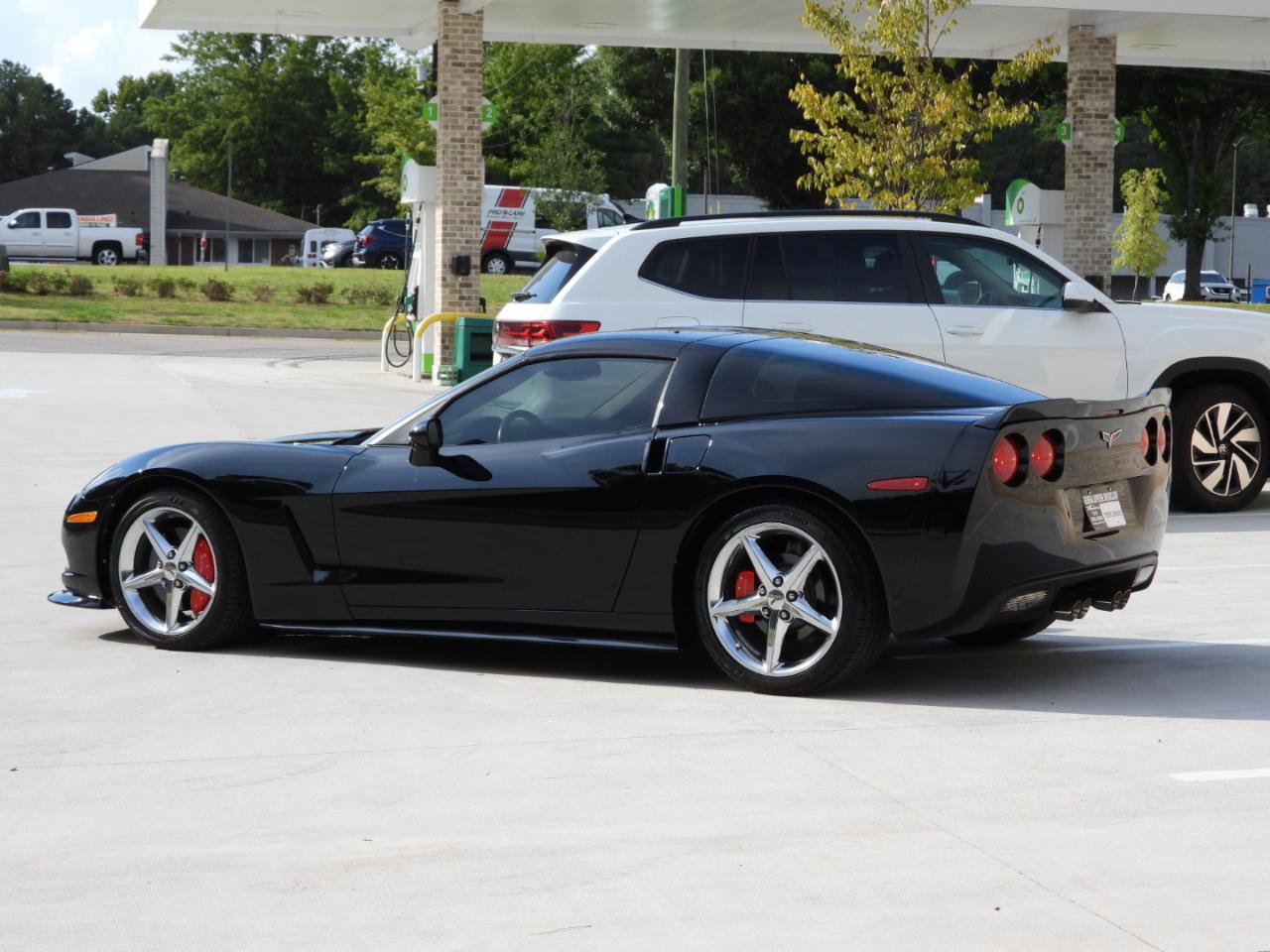 Used 2011 Chevrolet Corvette w/ 3LT w/ Preferred Equipment Group RWD image 36