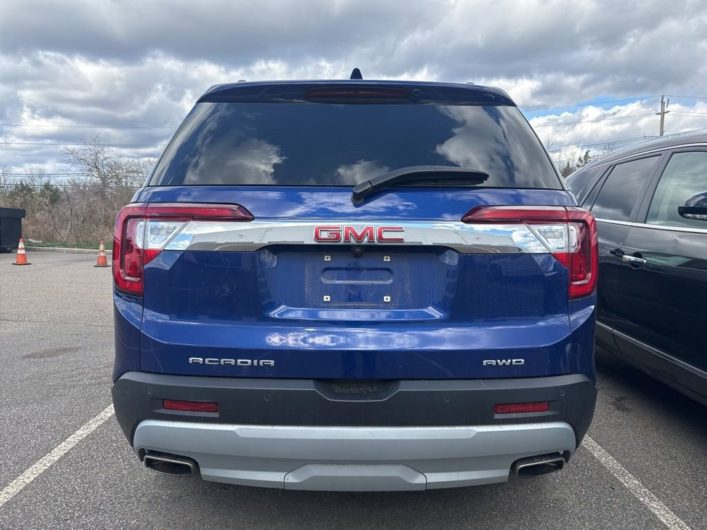 Used 2023 GMC Acadia SLT w/ Preferred Package image 6