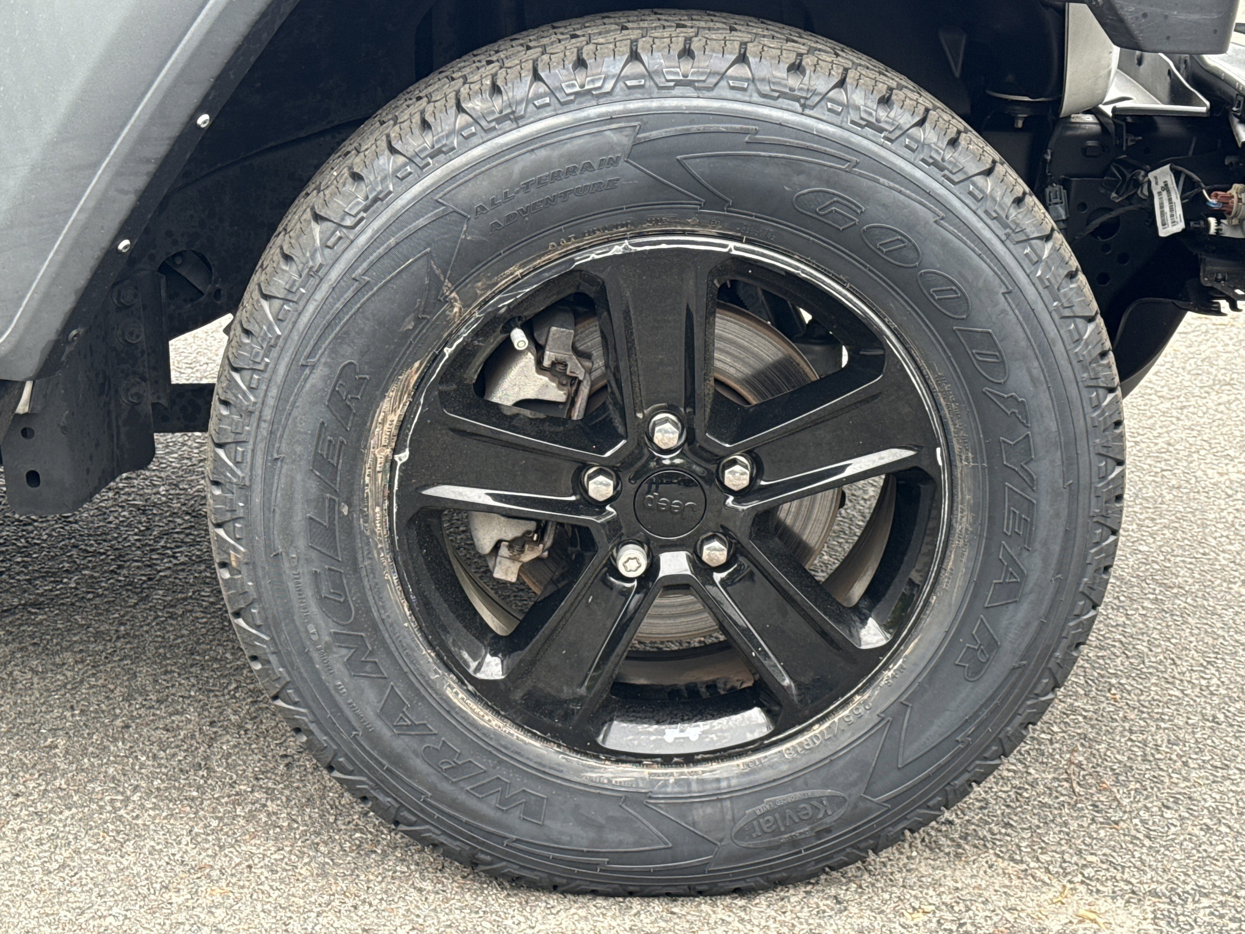 Used 2023 Jeep Wrangler Unlimited Sport image 12