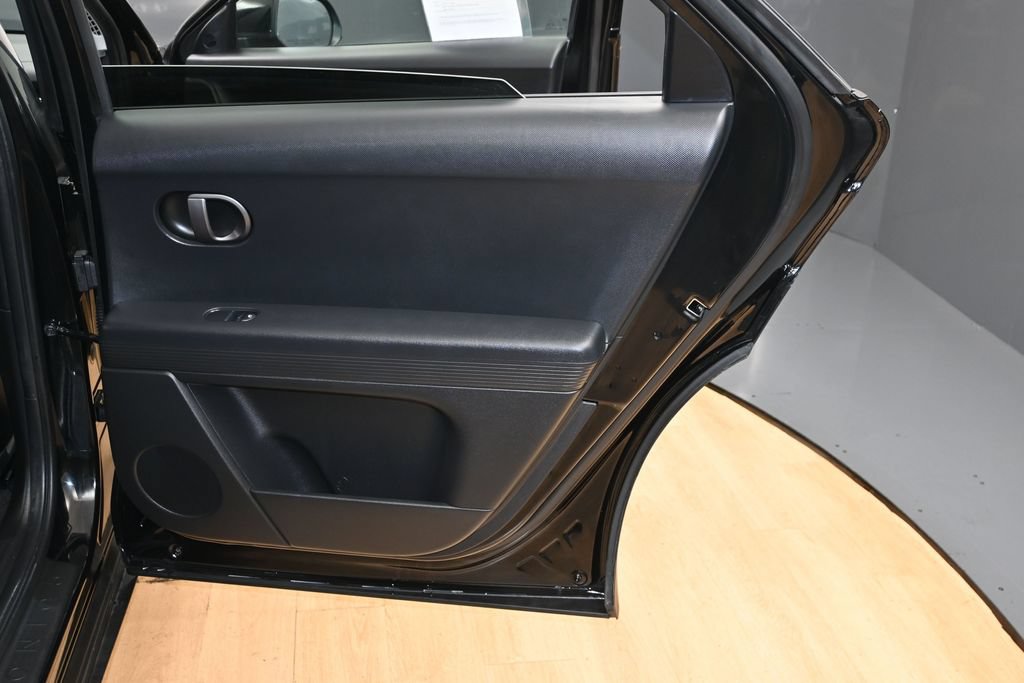 Used 2025 Hyundai Ioniq 5 SE RWD image 34