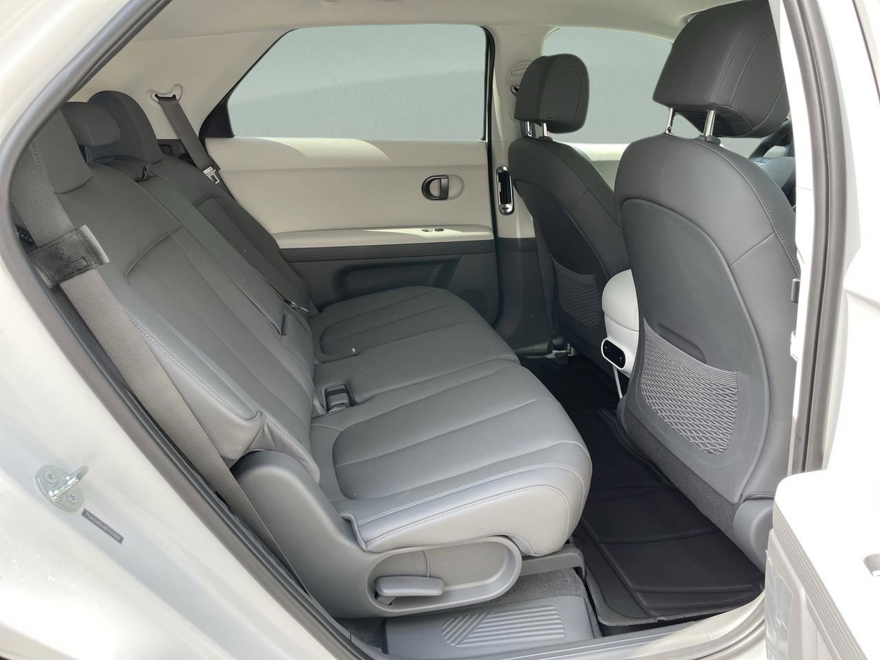 New 2025 Hyundai Ioniq 5 SEL image 16