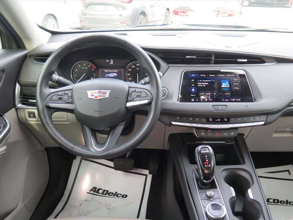 Used 2020 Cadillac XT4 Premium Luxury w/ Cold Weather Package image 21