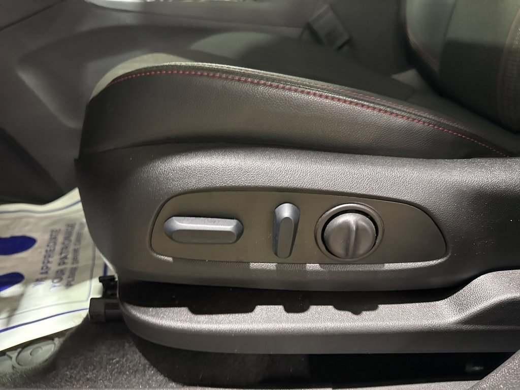 Used 2023 Chevrolet Equinox RS image 18