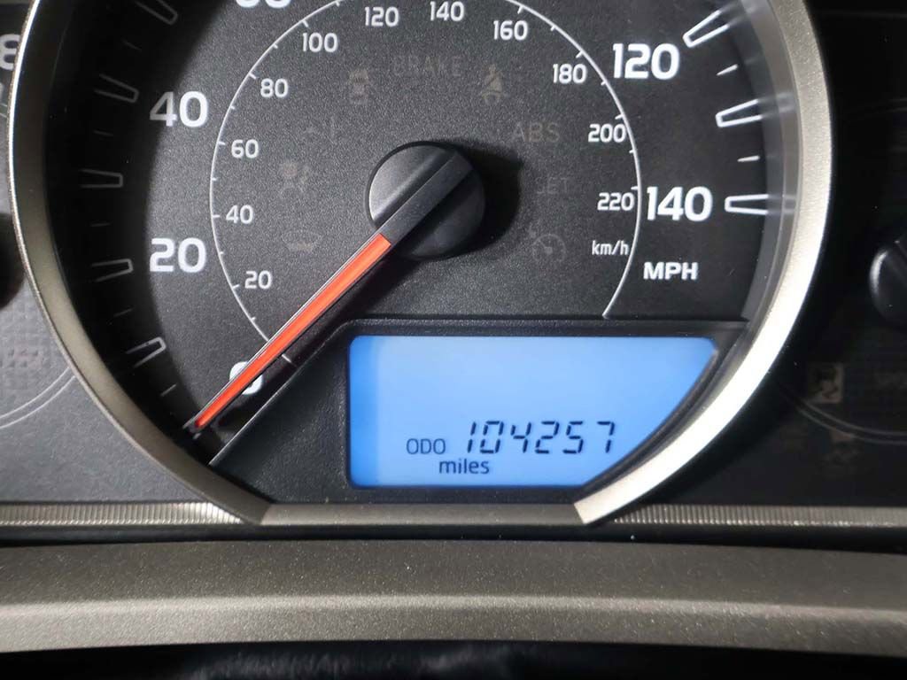 Used 2015 Toyota RAV4 LE AWD/4WD image 32