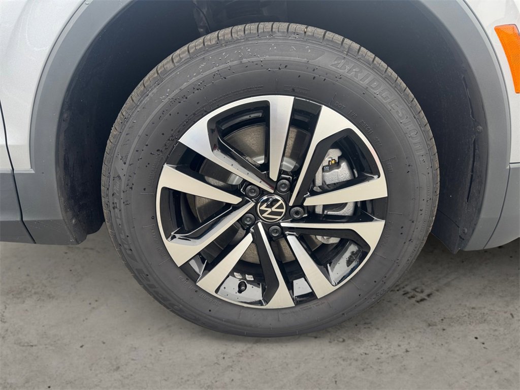 Certified 2024 Volkswagen Tiguan S image 14