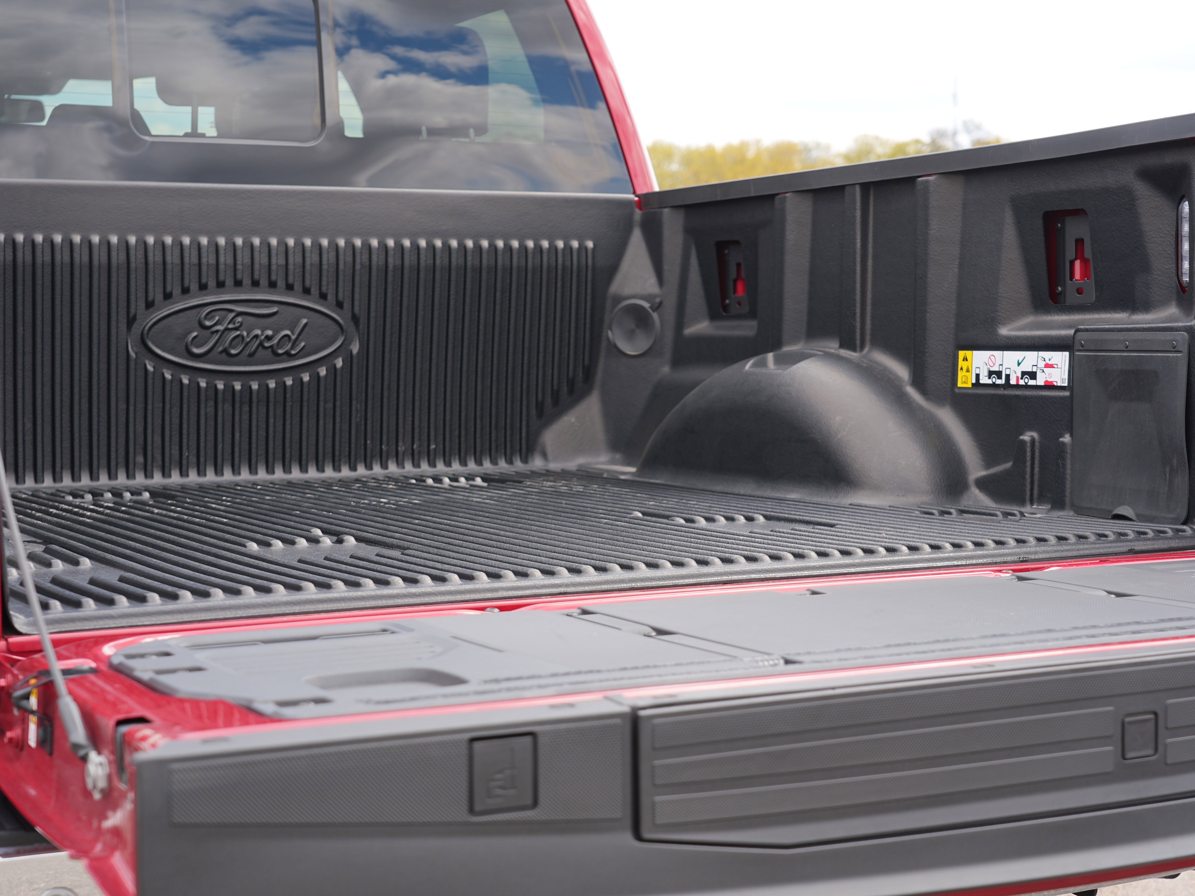 Used 2024 Ford F150 Lariat w/ Equipment Group 502A High AWD/4WD image 32