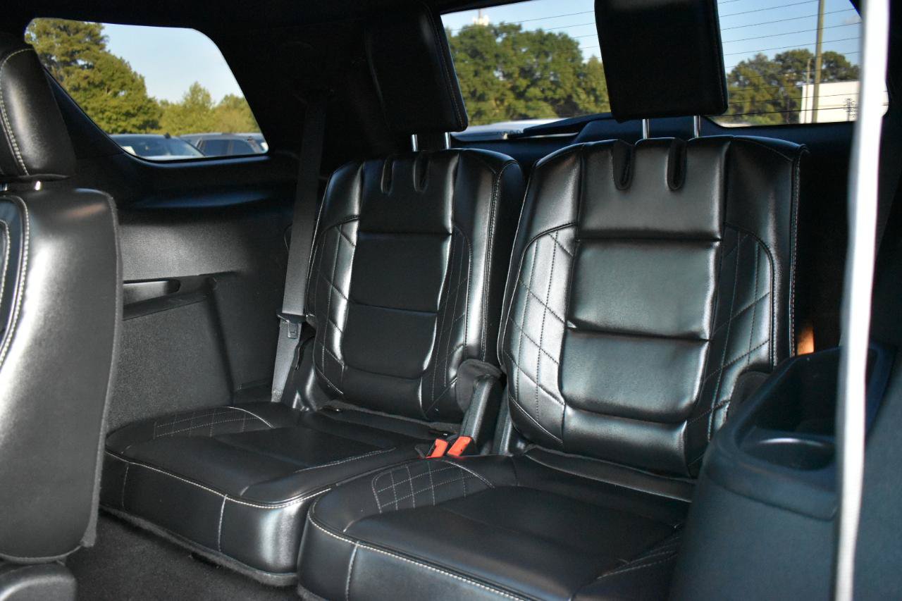 Used 2019 Ford Explorer Platinum AWD/4WD image 25
