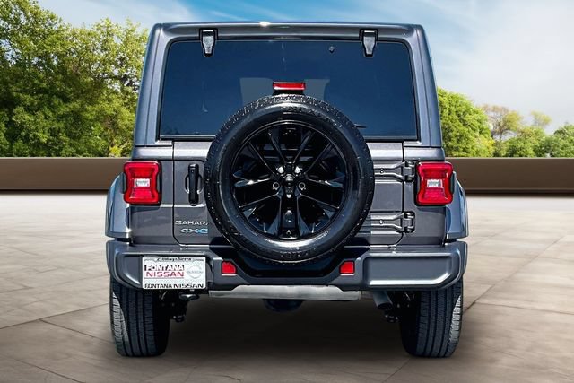 Used 2025 Jeep Wrangler Unlimited Sahara AWD/4WD image 5