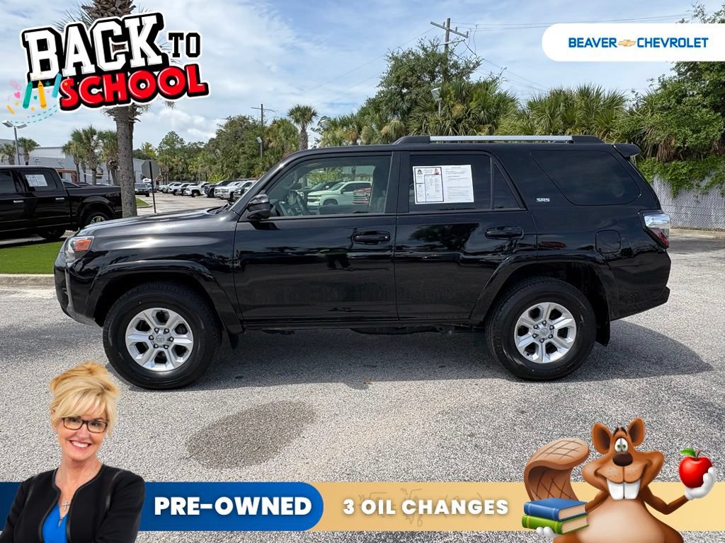 Used 2024 Toyota 4Runner SR5 AWD/4WD image 4