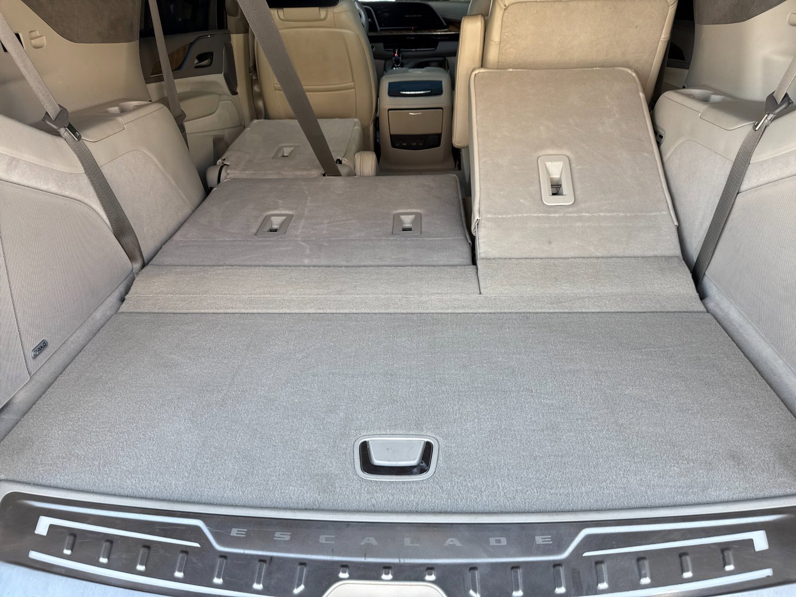 Used 2021 Cadillac Escalade Sport Platinum image 18