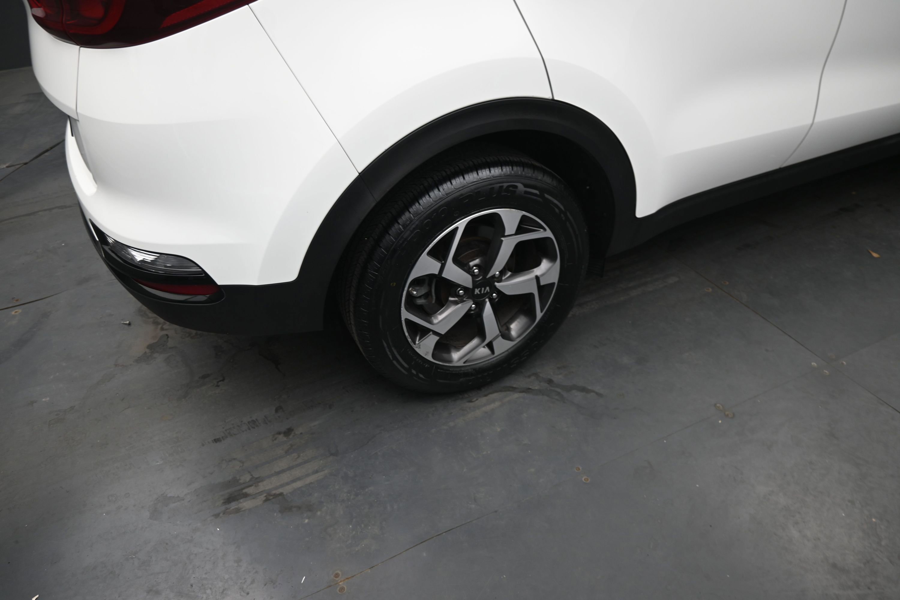 Used 2020 Kia Sportage LX AWD/4WD image 9