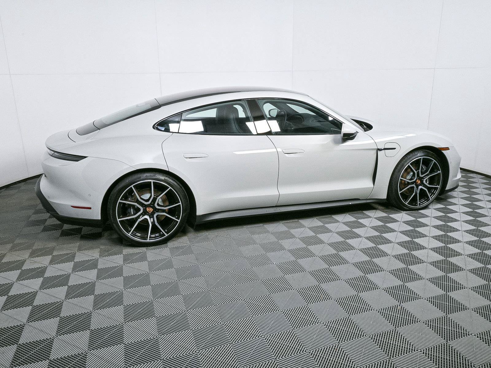 New 2026 Porsche Taycan RWD image 27