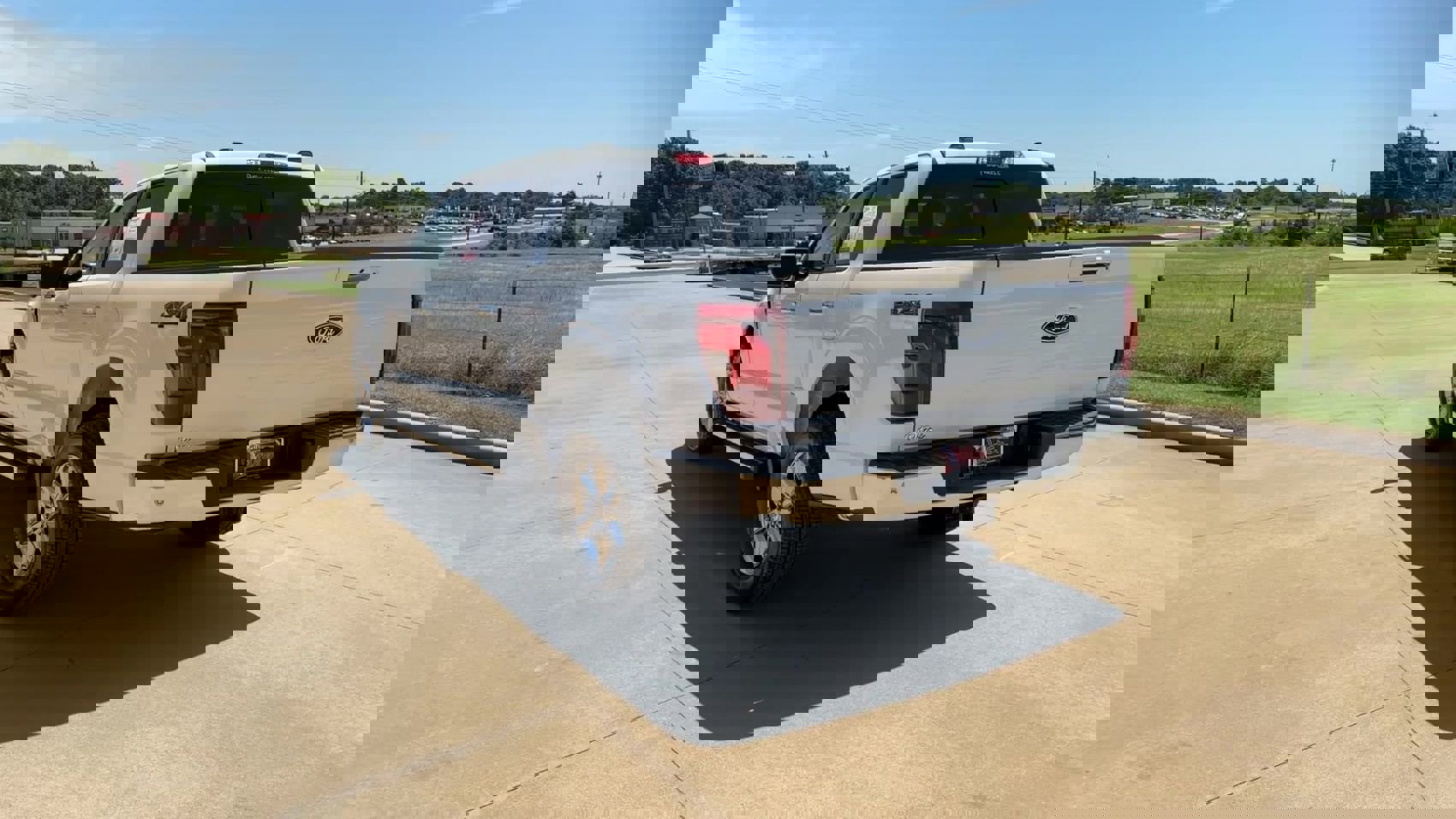 Used 2024 Ford F150 XLT w/ Equipment Group 302A MID image 6