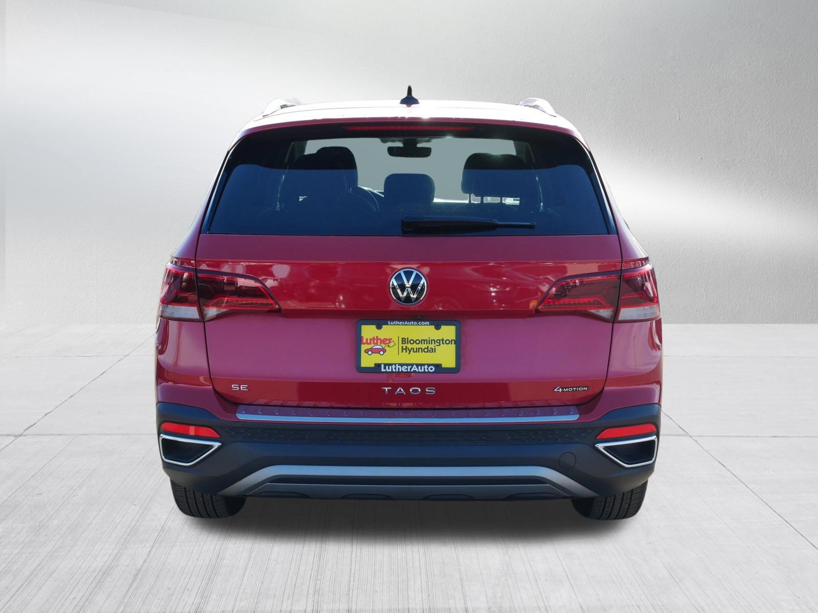 Used 2024 Volkswagen Taos SE image 6