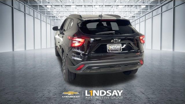 New 2026 Chevrolet Trax RS w/ Driver Confidence Package FWD image 8