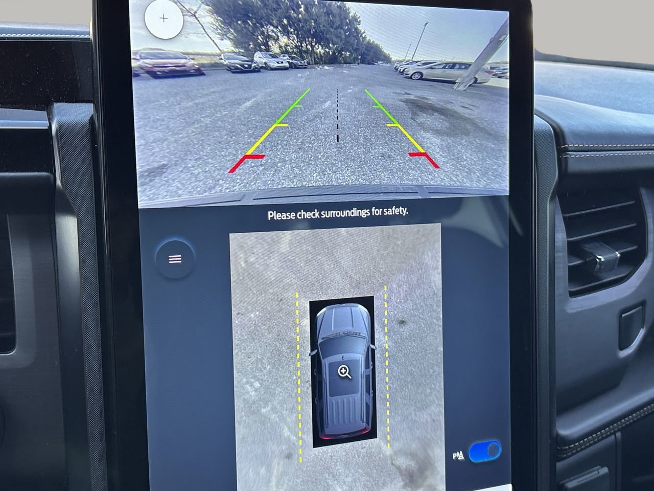 Used 2023 Ford Expedition Platinum image 25