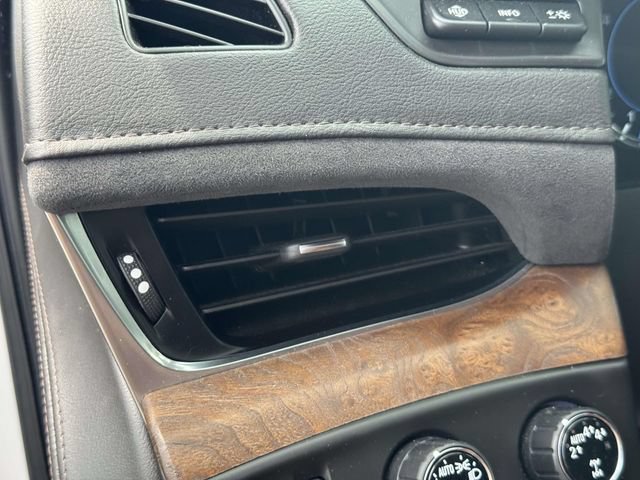 Used 2020 Cadillac Escalade Luxury AWD/4WD image 28