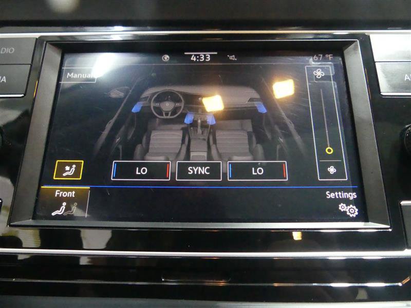 Used 2024 Volkswagen Jetta SE FWD image 44