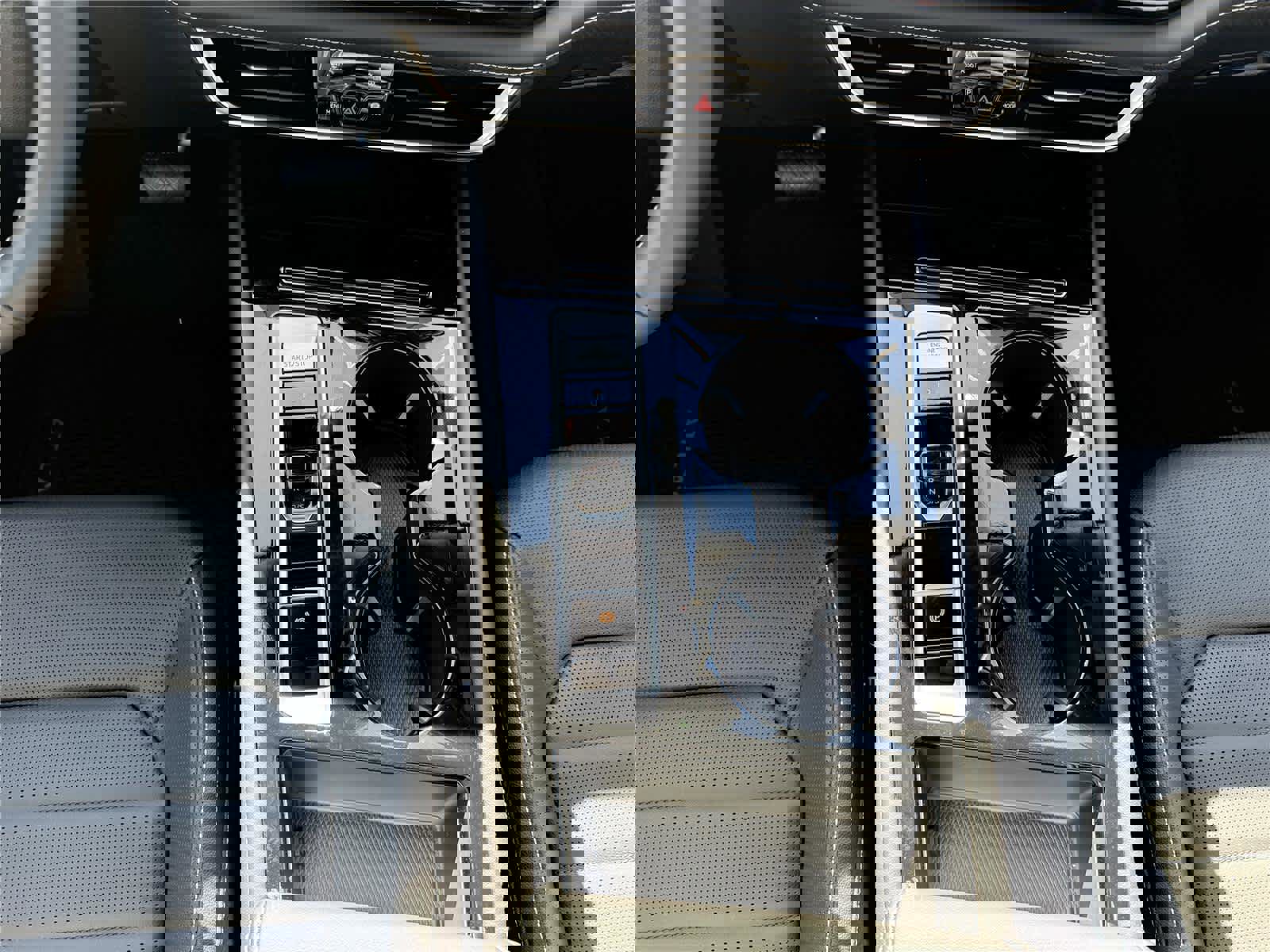 New 2026 Volkswagen Atlas SE image 12